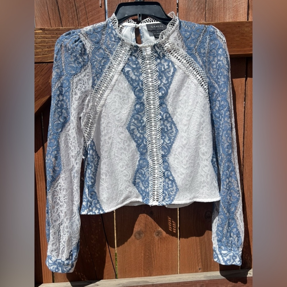 Gracia Cream and White Embellished Crop Blouse